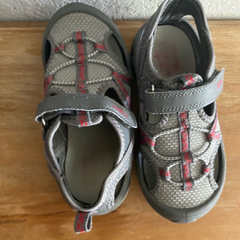 Pre-owned OshKosh B'gosh Vibrant Gray Kids Sandals Closed Toe Size 12 12T